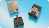 迷你型串行连接 SCSI (迷你型-SAS) 连接器